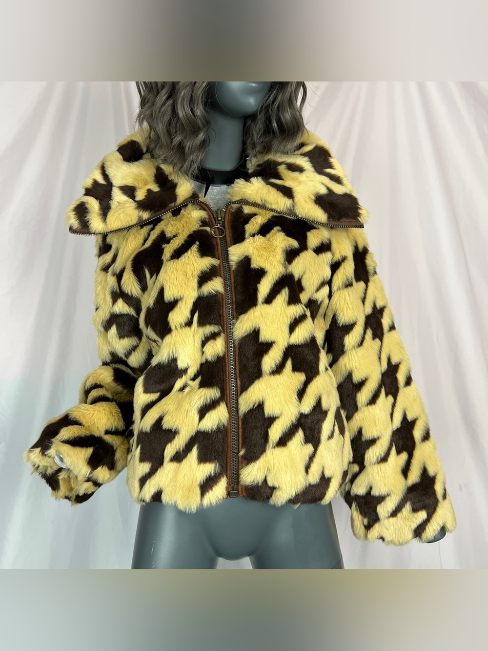 Rare Vintage 90s Brown & Cream Houndstooth Faux Fur & Suede Coat - Picture 3 of 9